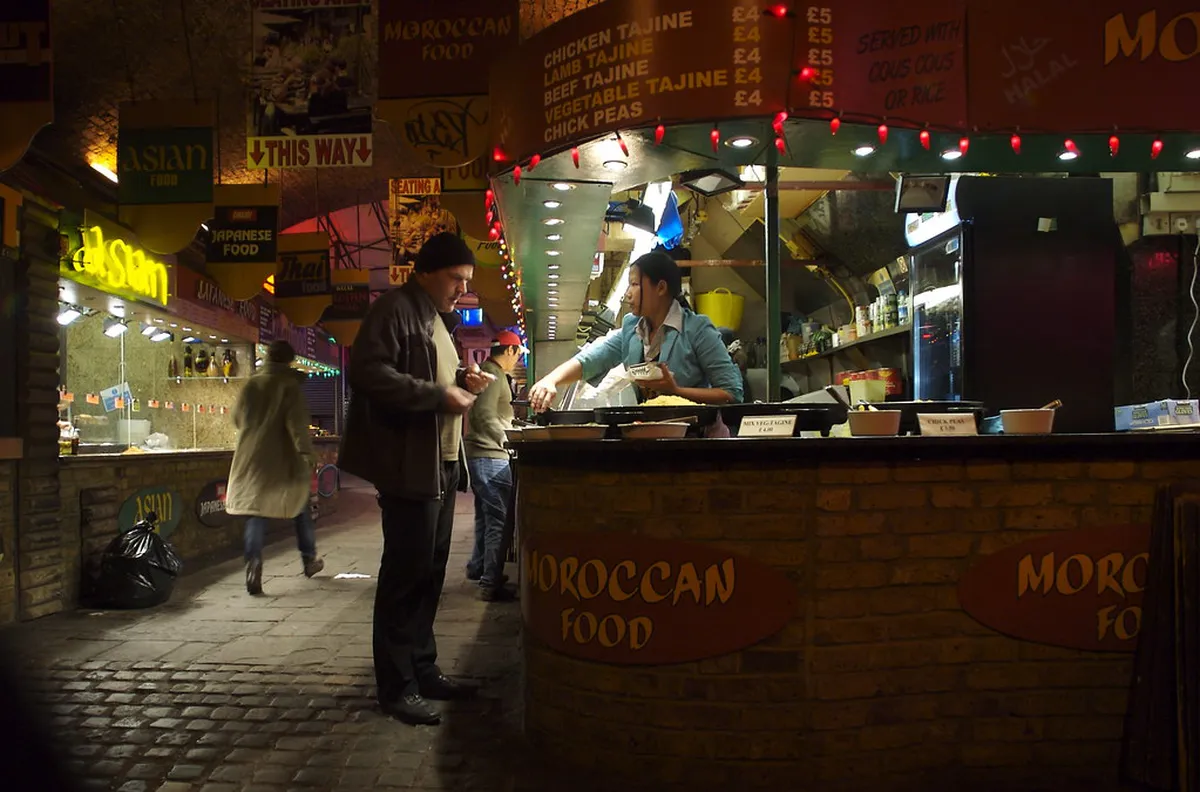 11 Best Sights Near the Labyrinth under Vegetable Market