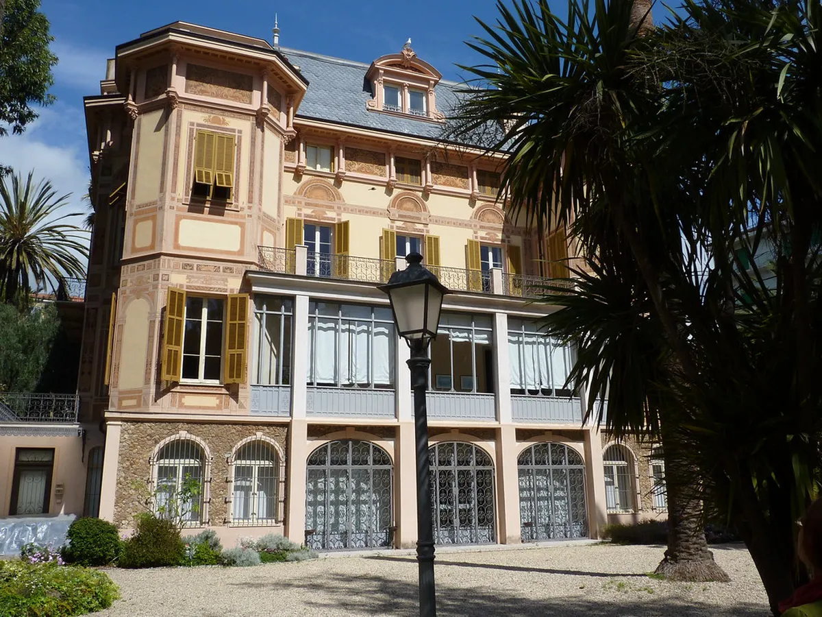 10 Highlights of a Villa Stiassni Architecture Tour in Brno